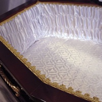 ГРОБ КОМБИ ЧЁРНЫЙ ШЕСТИГРАННИК